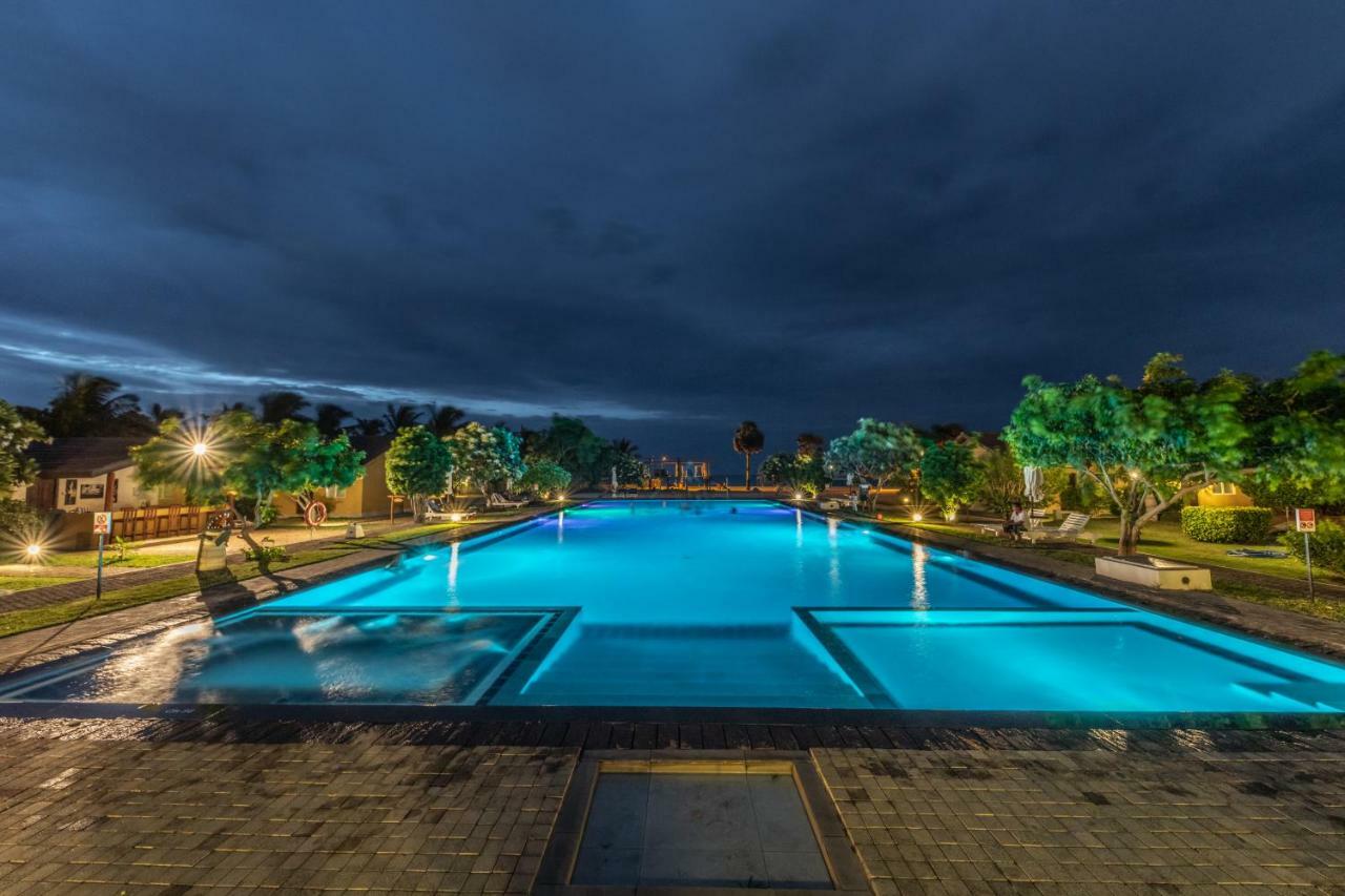 Amethyst Resort Passikudah Exterior foto
